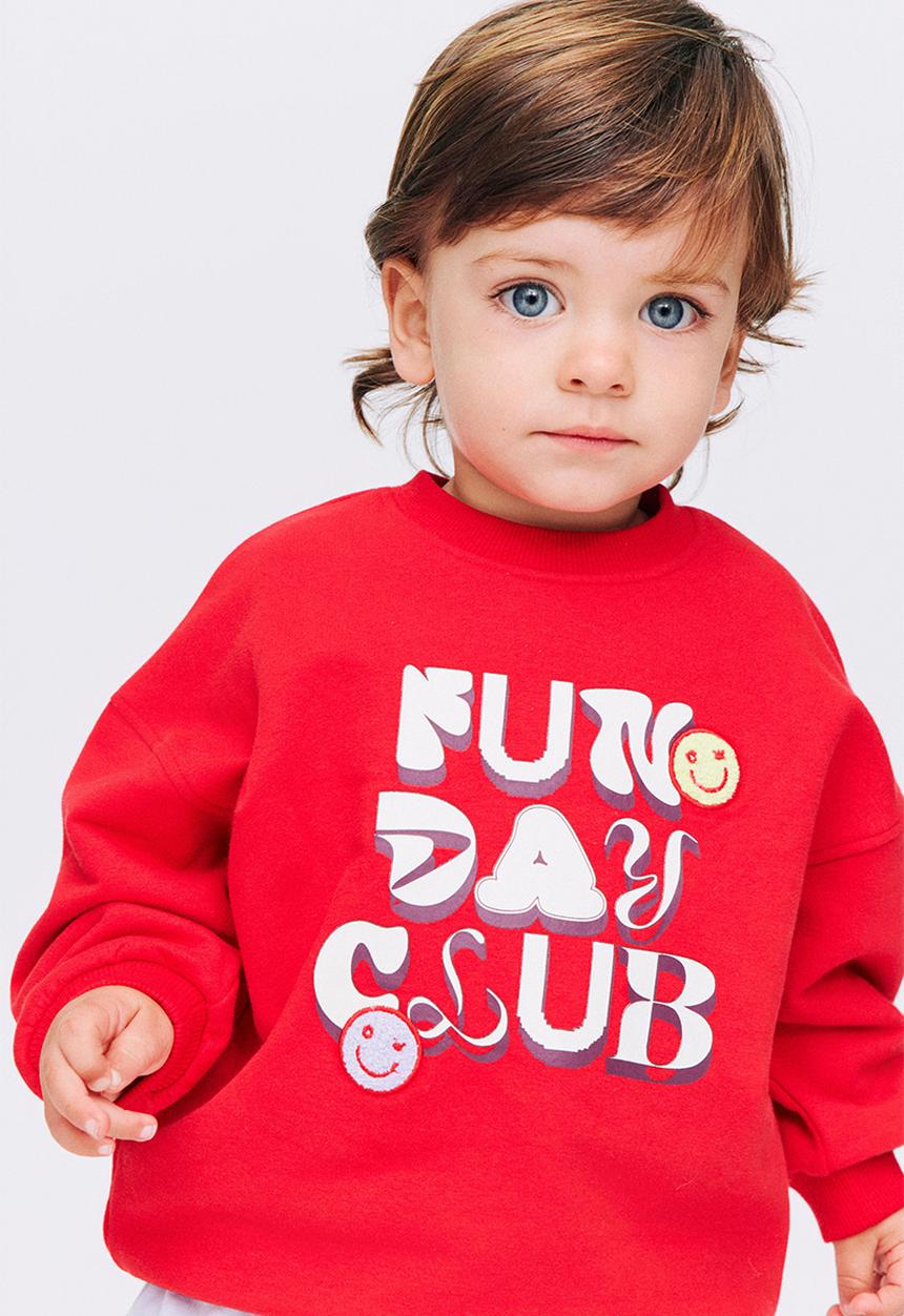 Cotton On - Riley Sweater - Varsity Red/Fun Day Club Logo