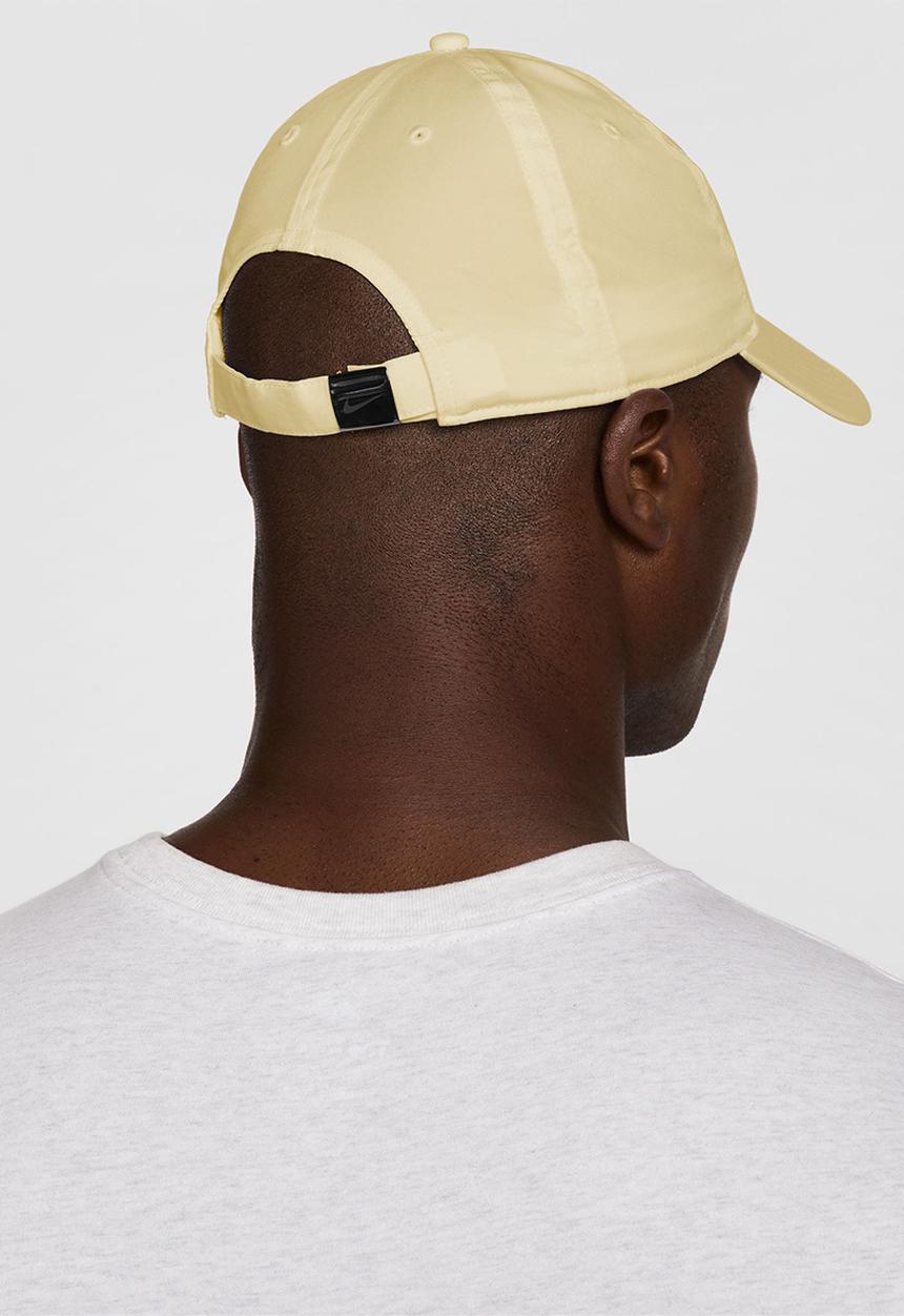 Nike - Unstructured Metal Swoosh Cap - Coconut Milk