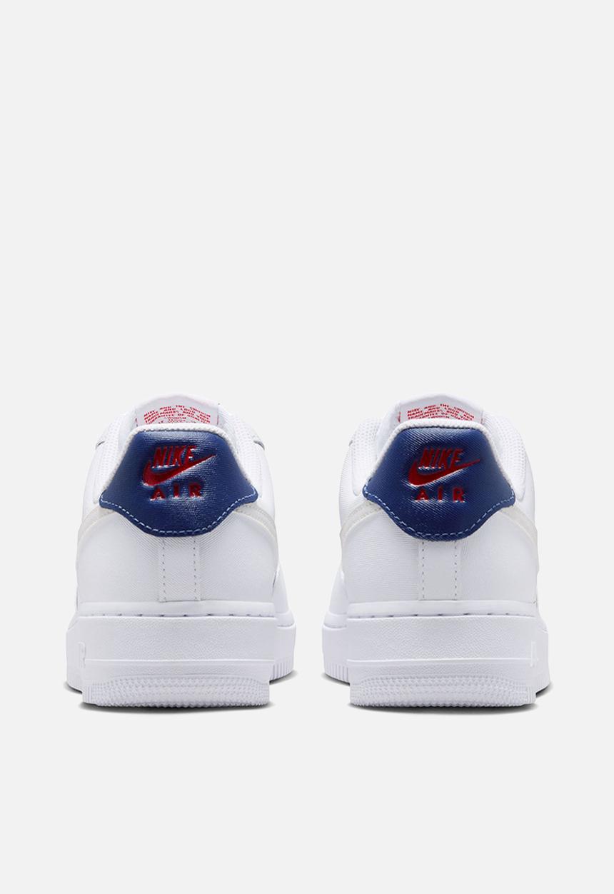 Nike - WMNS AIR FORCE 1 '07