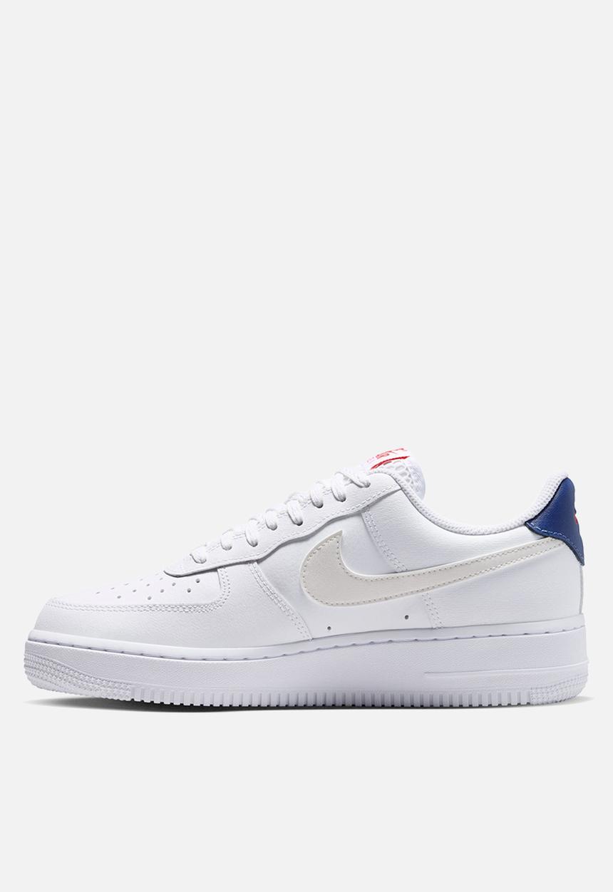 Nike - WMNS AIR FORCE 1 '07