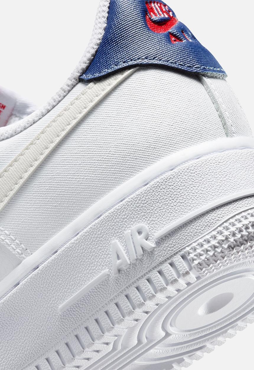 Nike - WMNS AIR FORCE 1 '07