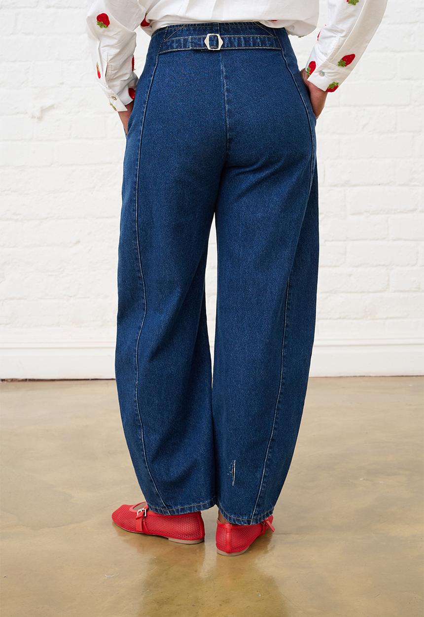 Me&B - Contour Waist Barrel Leg Jeans - Medium Wash