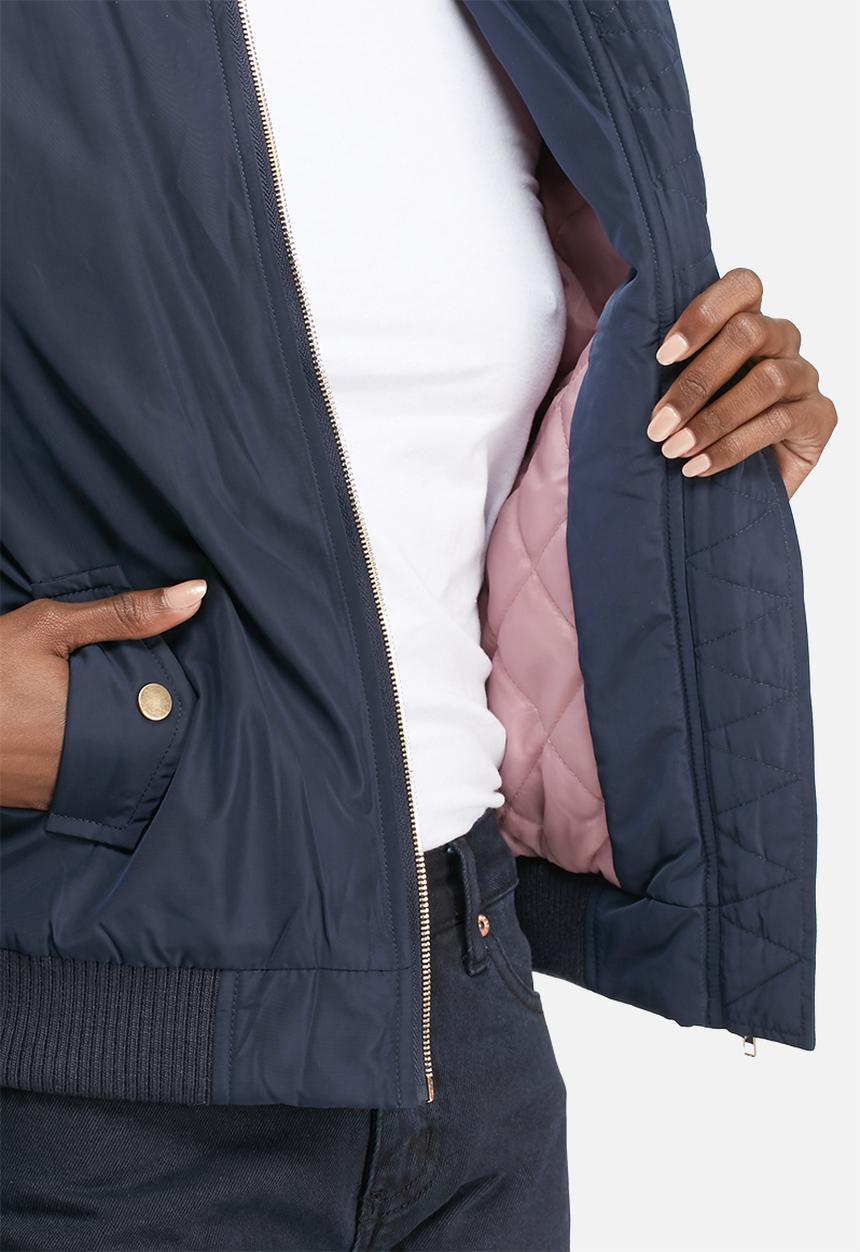 Glamorous - Utility bomber
