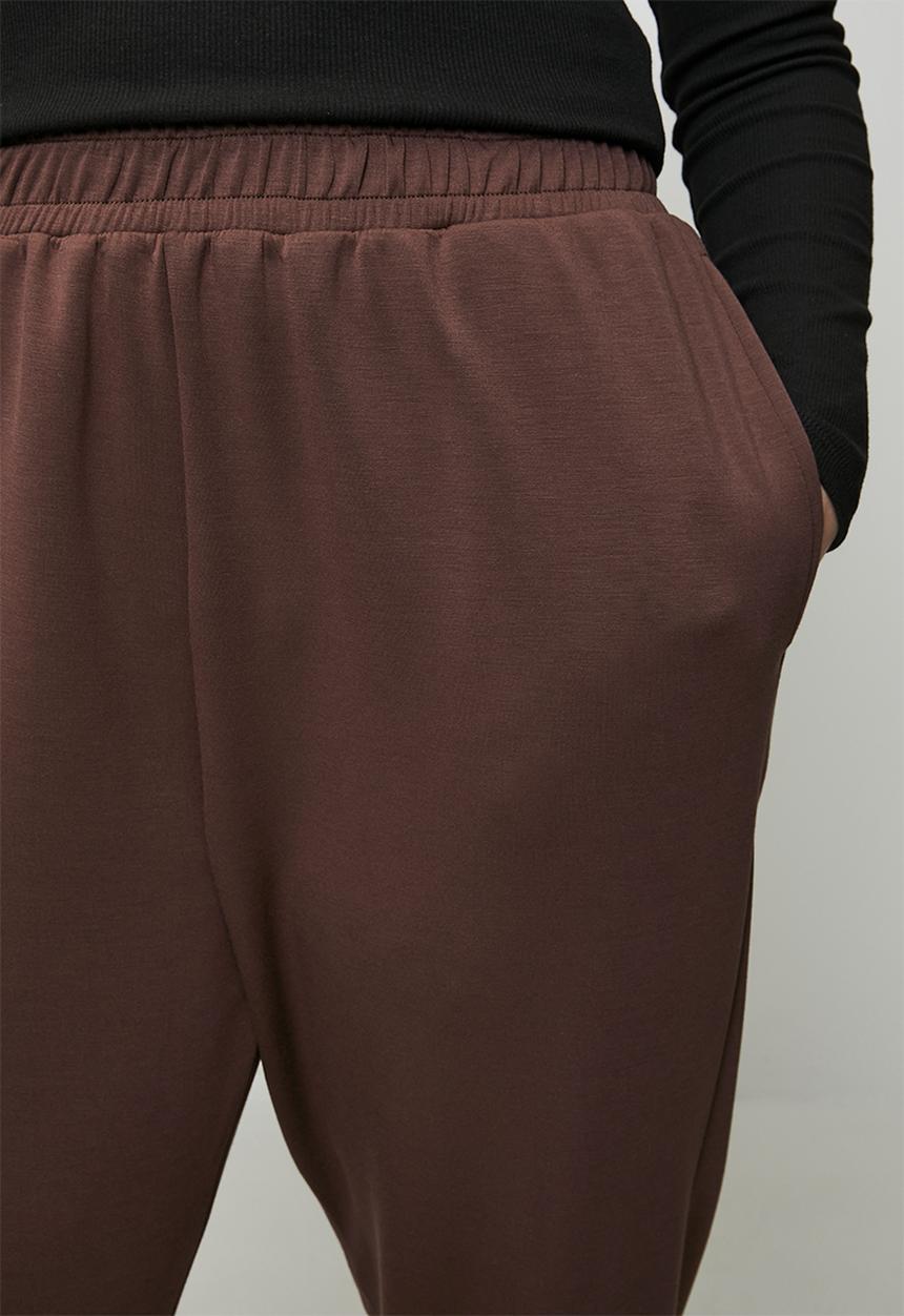 Me&B - Plus Tapered Leg Jogger - Choc