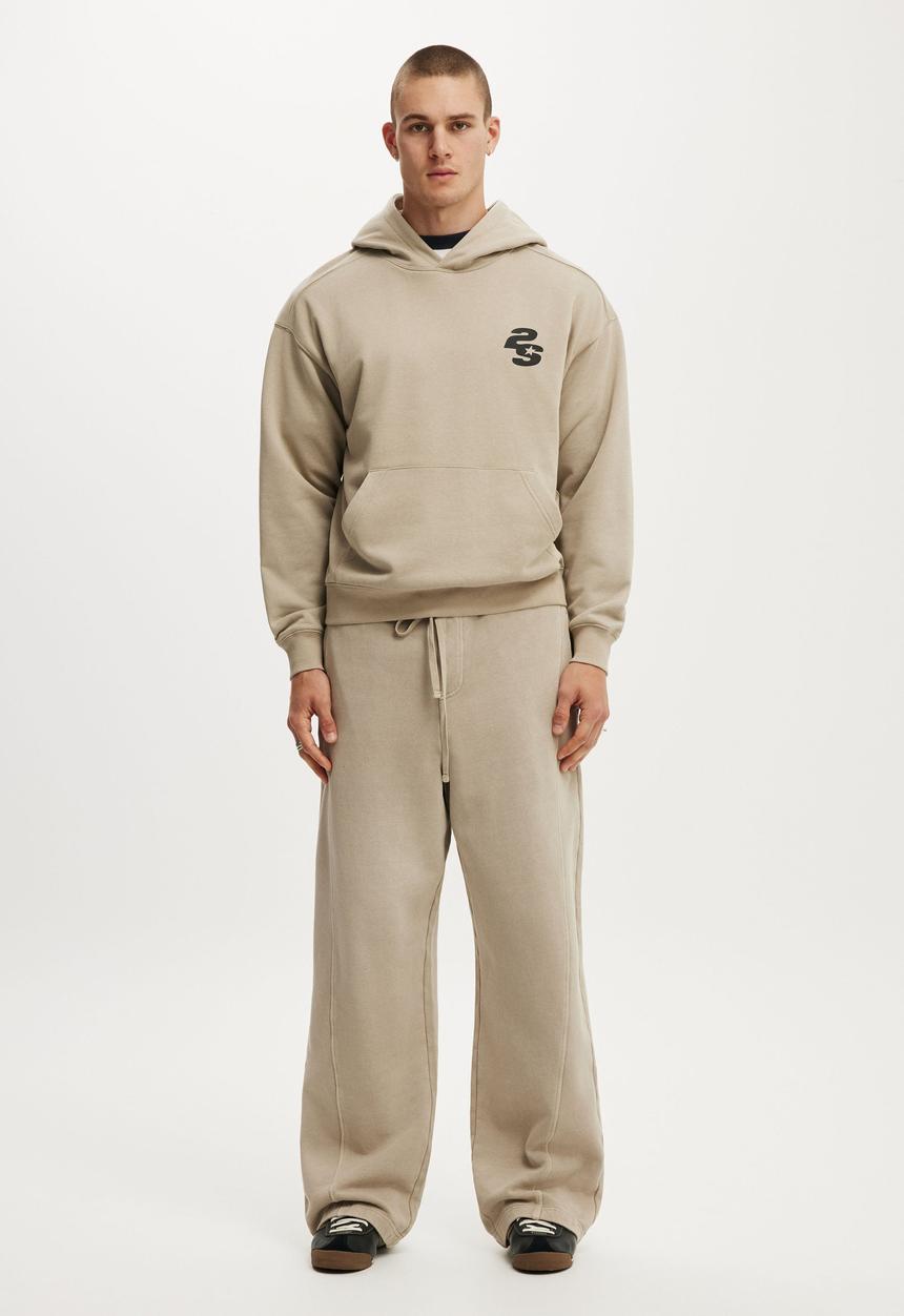 Cotton On - Box Fit Graphic Hoodie - Frosted Honey / Pavilione