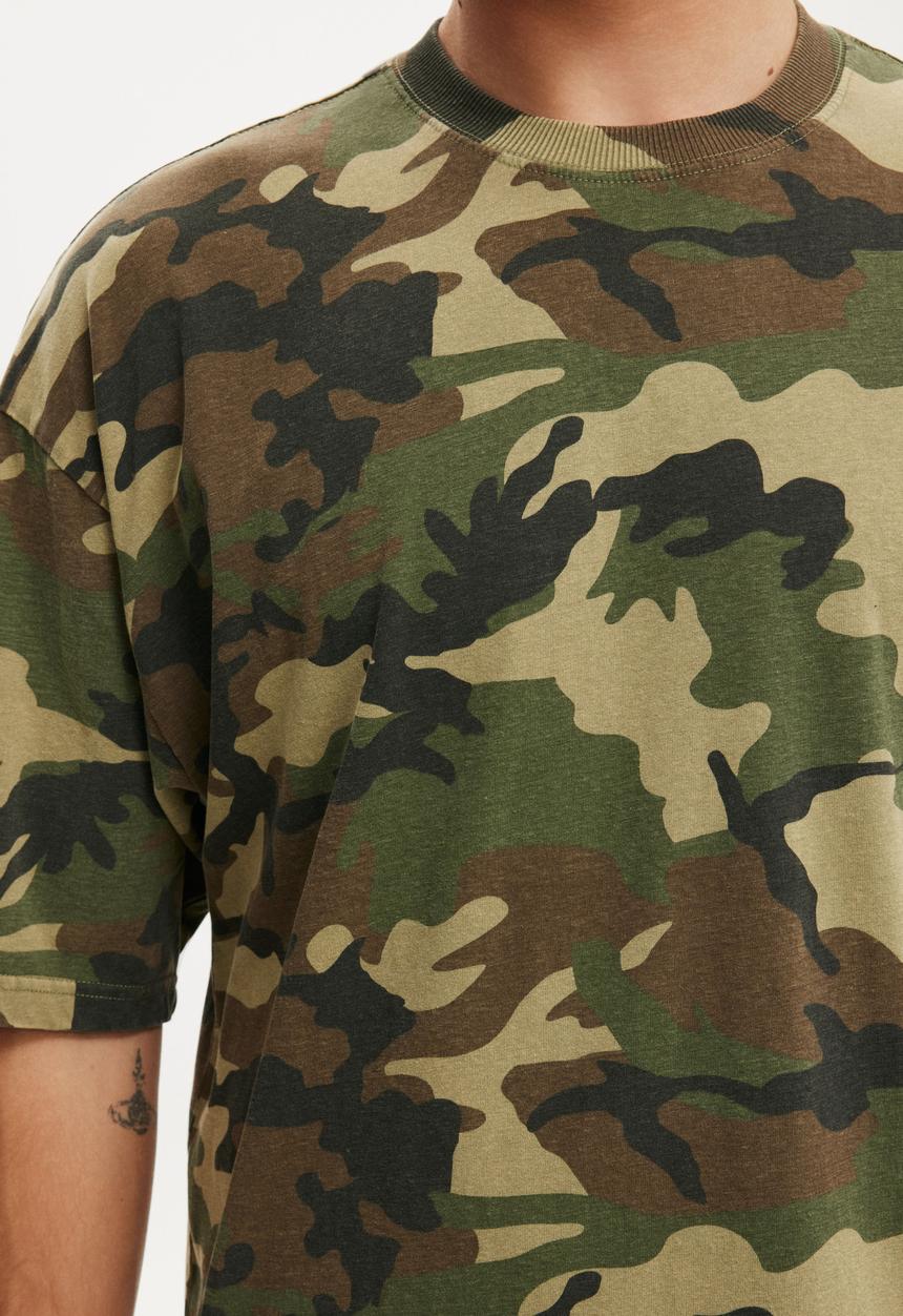 Cotton On - Cropped Fit T-Shirt - Camo Wash