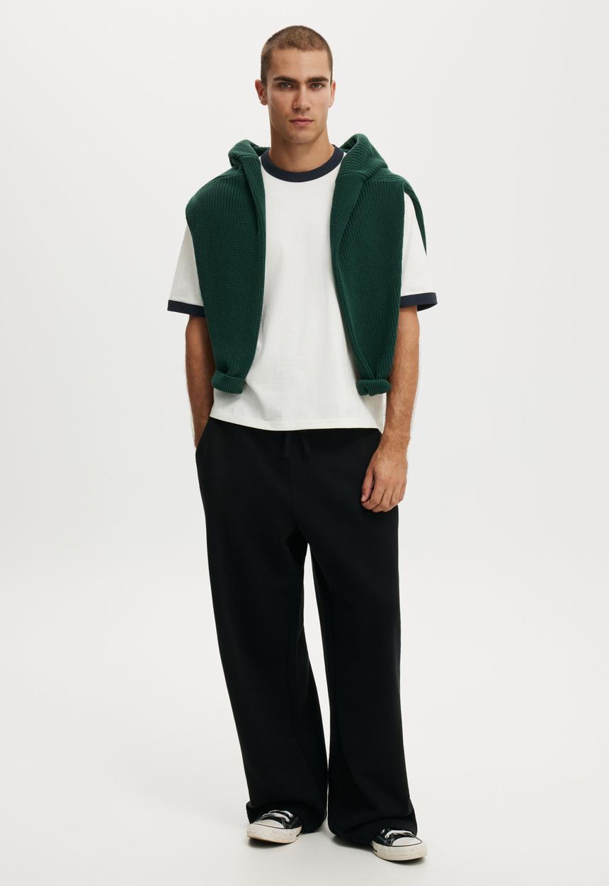 Cotton On - Super Baggy Track Pant- Black