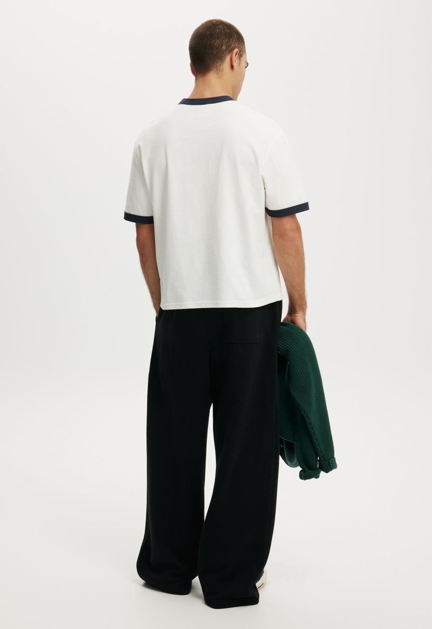 Cotton On - Super Baggy Track Pant- Black