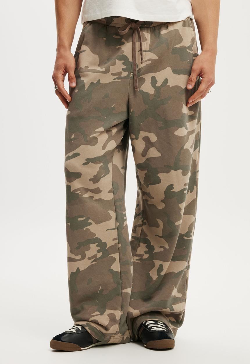Super Baggy Track Pant - Jungle Camo Wash