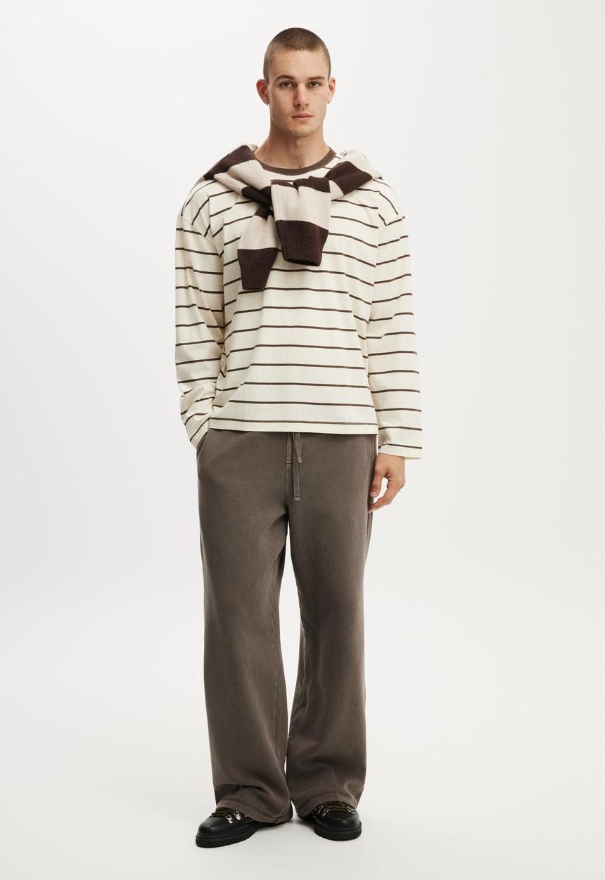 Cotton On - Super Baggy Track Pant - Washed Chocolate Wash