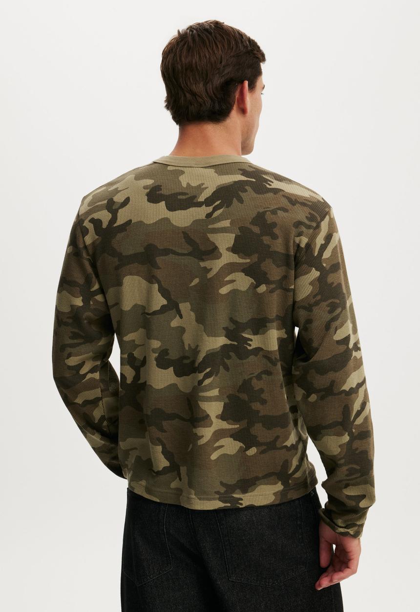 Cotton On - Cropped Fit Textured Long Sleeve - Camo Waffle