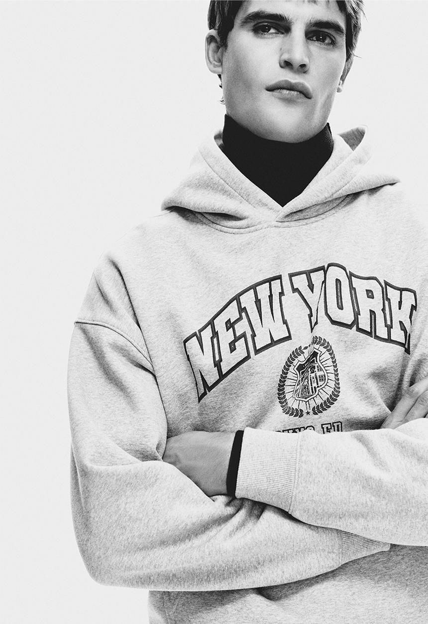 H&M - Loose fit printed hoodie - grey marl/new york