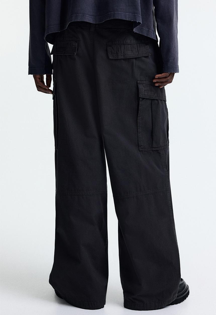 H&M - Loose fit cargo trousers - dark grey