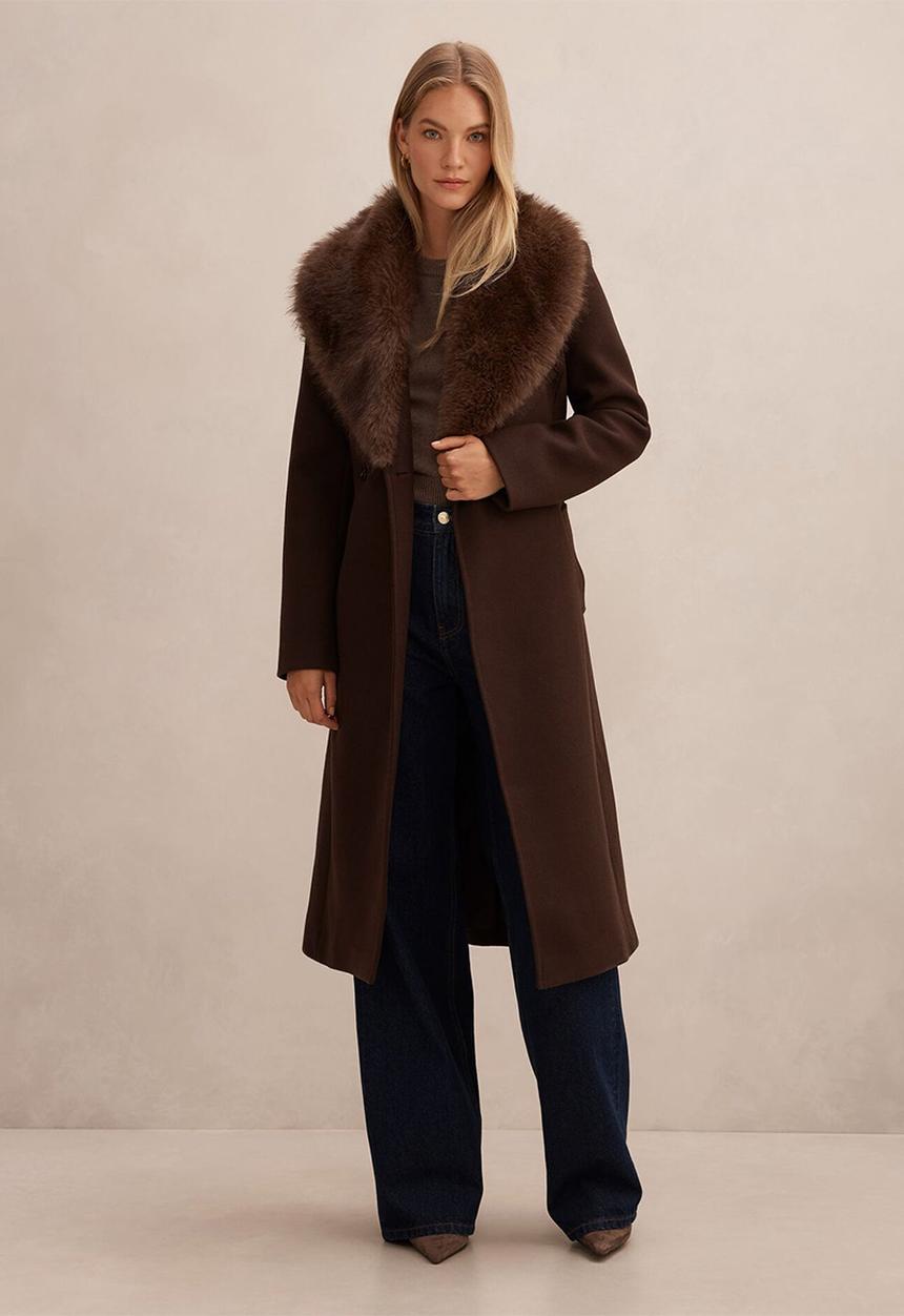 Forever New - Shelby Faux Fur Collar Coat in Chocolate