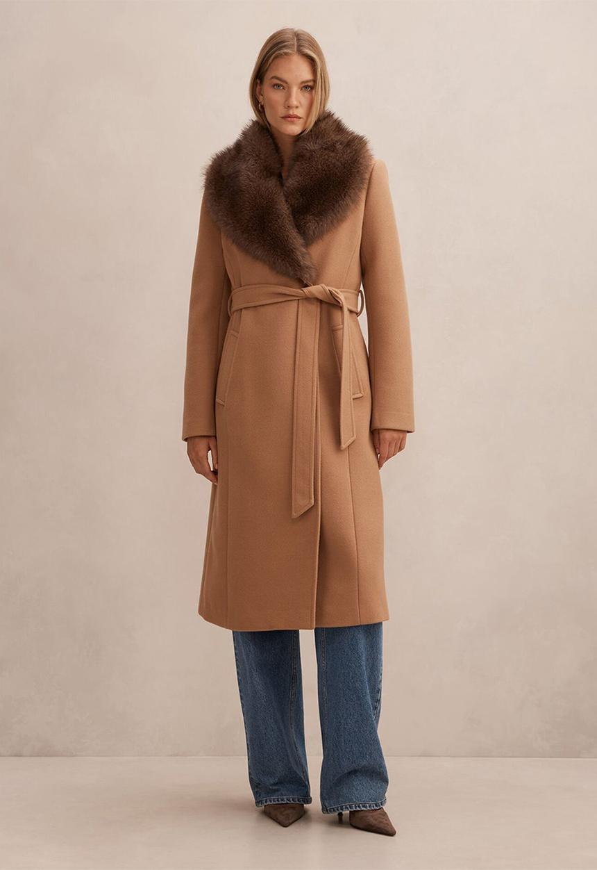Forever New - Shelby Faux Fur Collar Coat in Camel/Choc