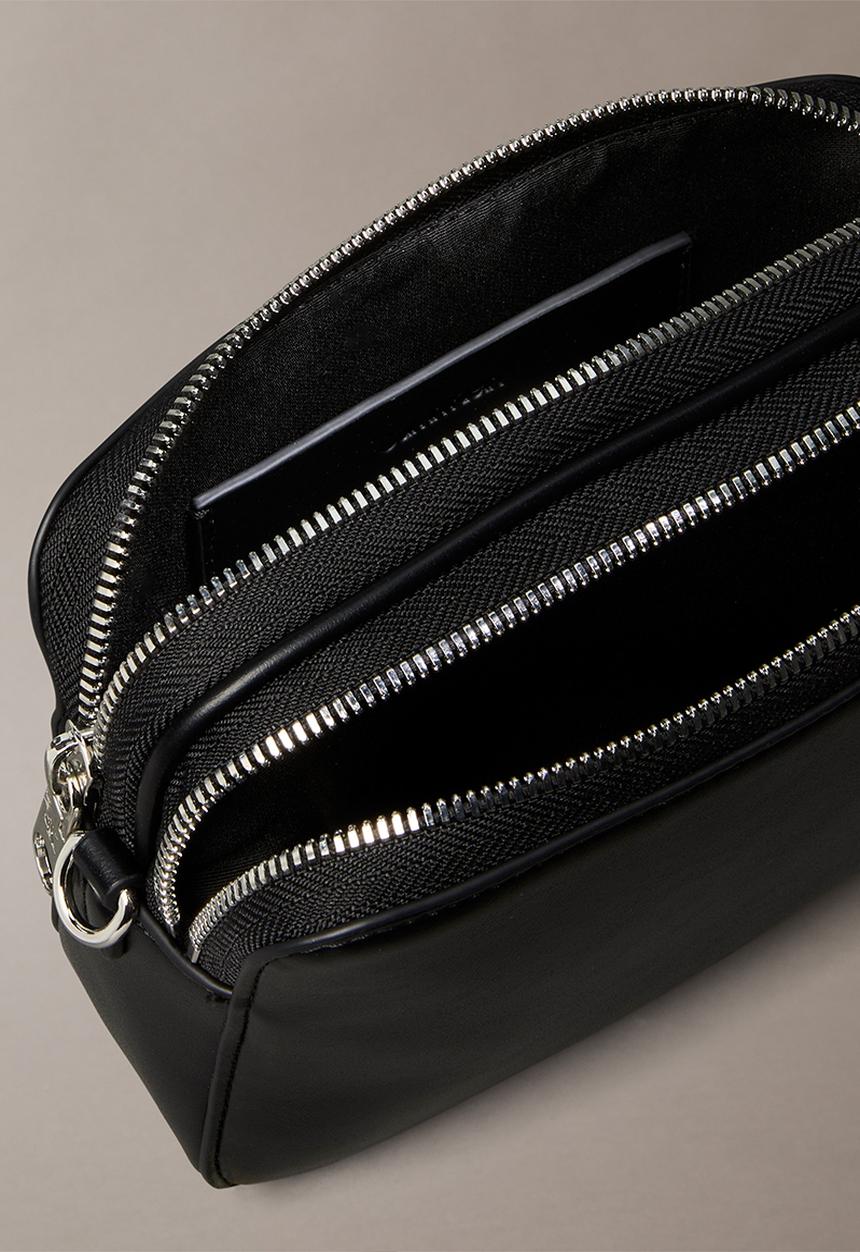 Calvin Klein - Webbing double strap camera bag - black / shiny nickel