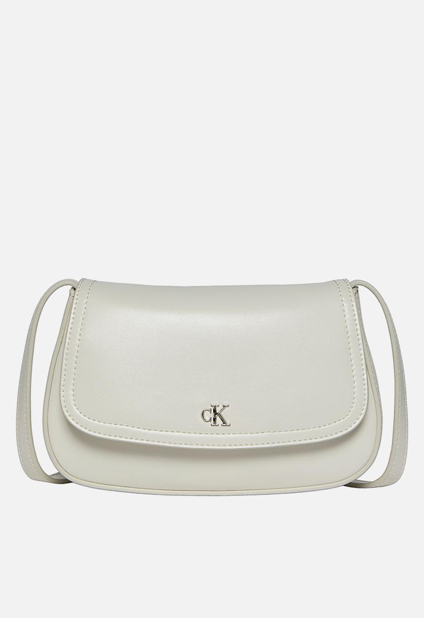 Calvin Klein - Ck flap camera bag - lily white