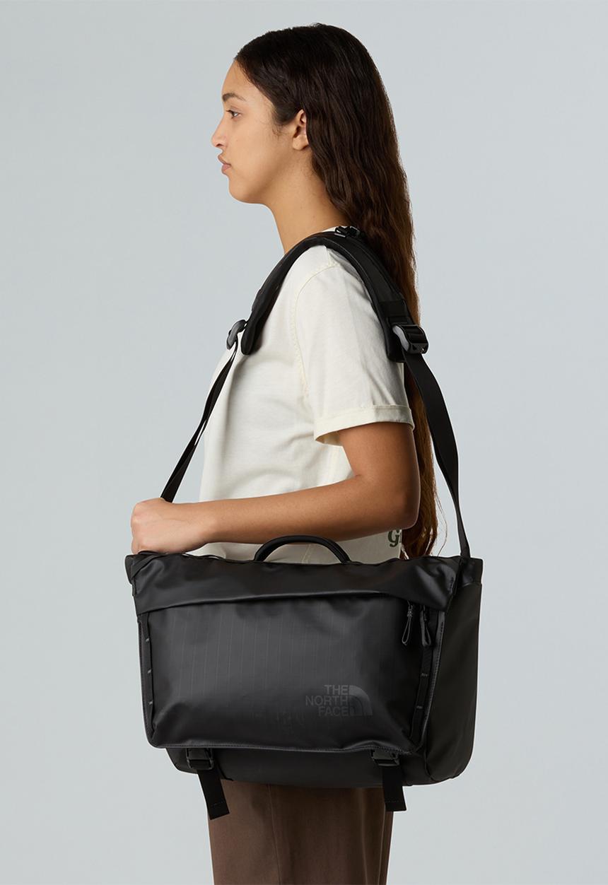 The North Face - Base Camp Voyager Messenger Bag - Tnf Black-Asphalt Grey (Kt0)