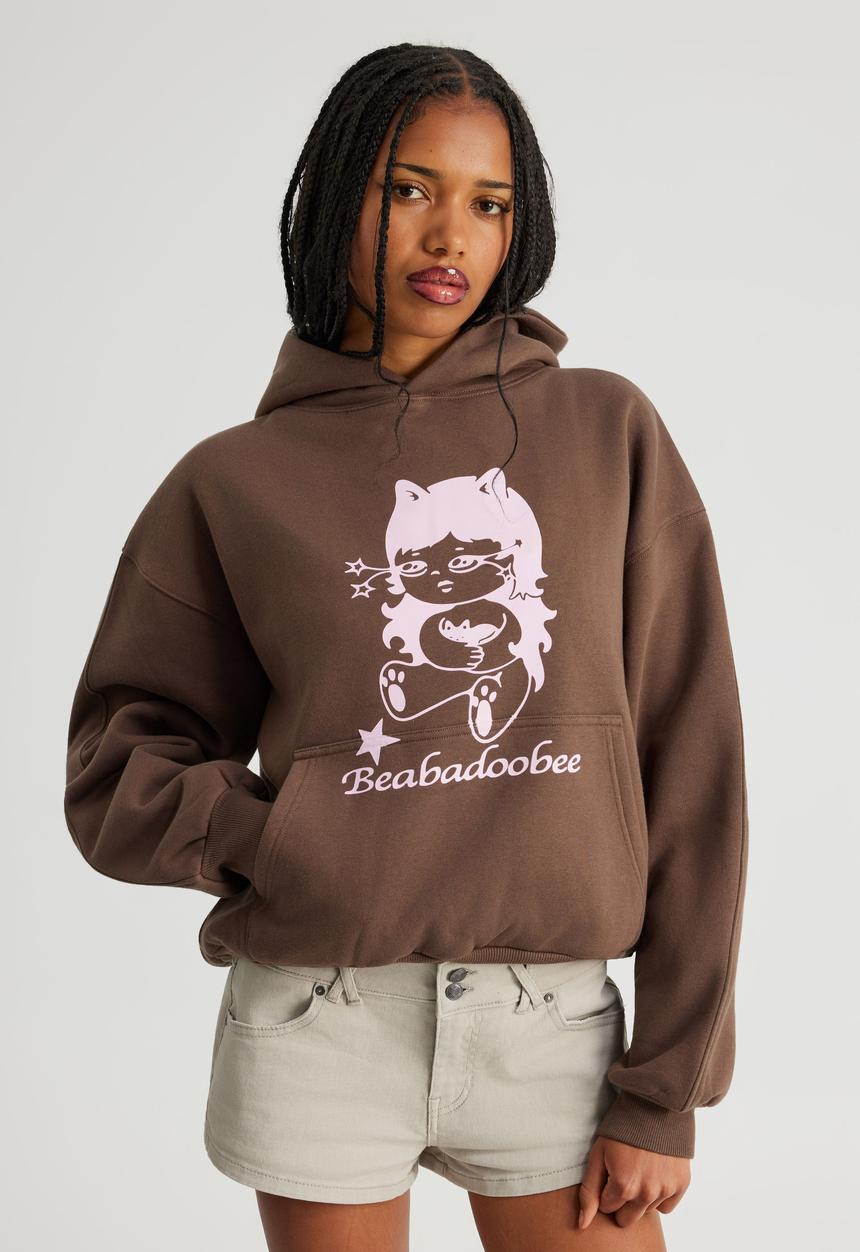 Factorie - Music Merch Boxy Hoodie - Lcn Bra Mud/Beabadoobee Cutie