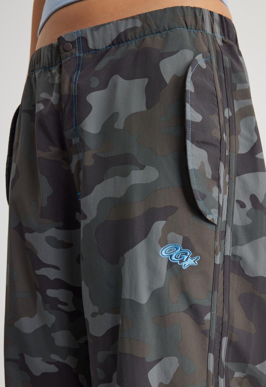 Factorie - Open Gallery Jumbo Pull On Pant - Beluga Camo