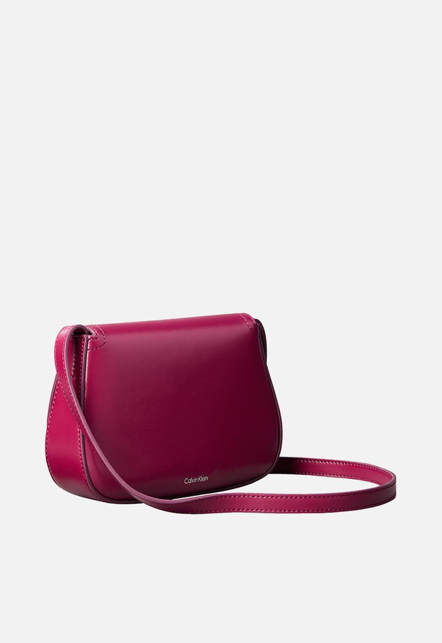 Calvin Klein - Ck flap camera bag - alluring pink