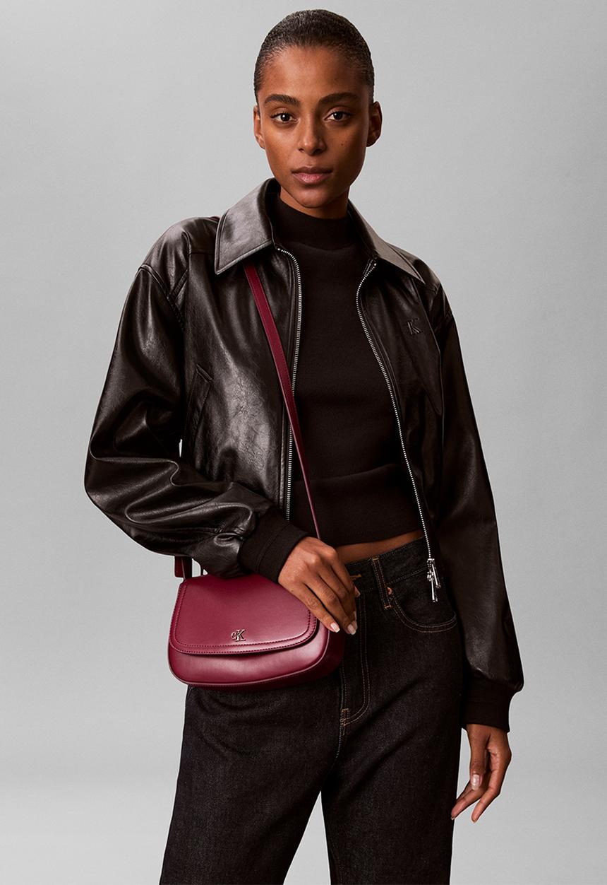 Calvin Klein - Ck flap camera bag - alluring pink