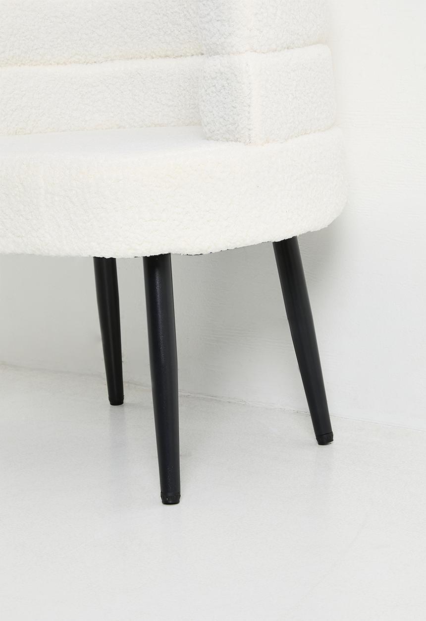 Pop Candy - Round shoe chair - cream/black