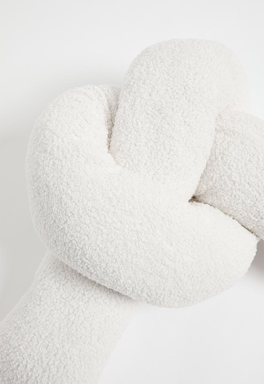 Pop Candy - Knot cushion - white