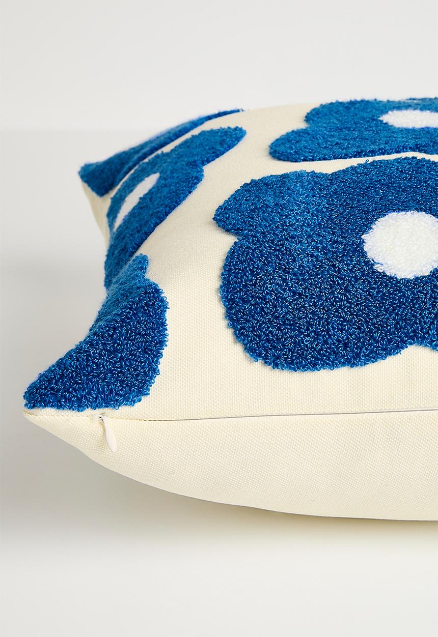 Pop Candy - Scatter cushion - white/blue floral