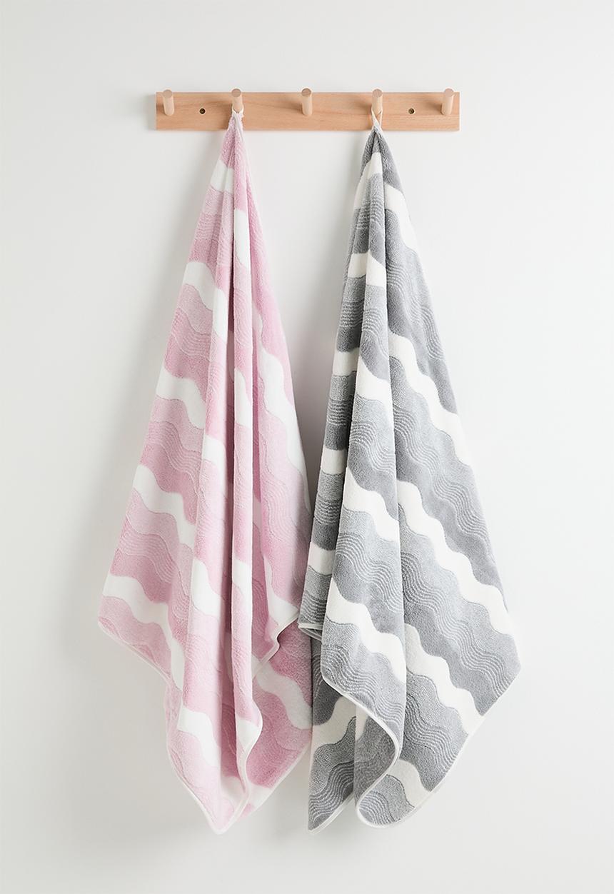 Pop Candy - Wave-patterned towel - pink/white