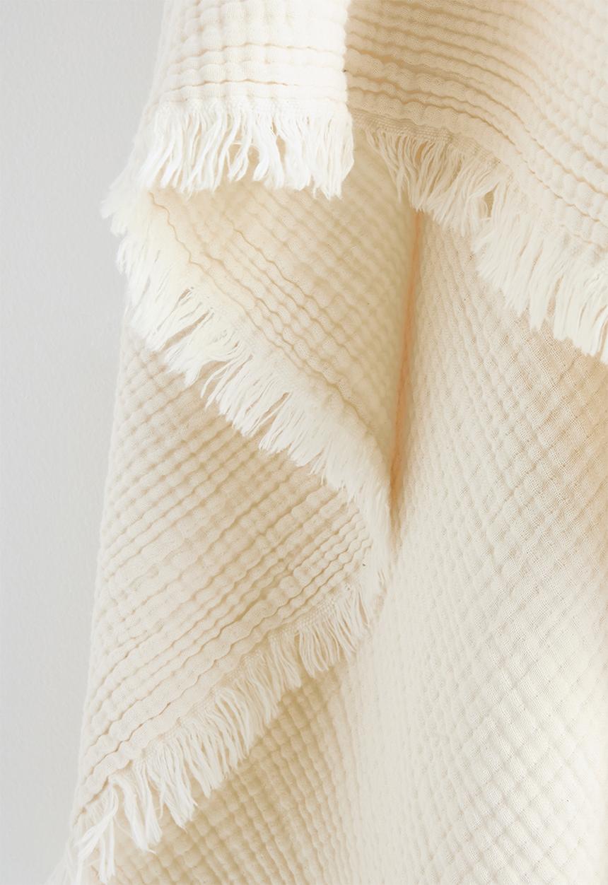 Pop Candy - Muslin throw - magnolia white
