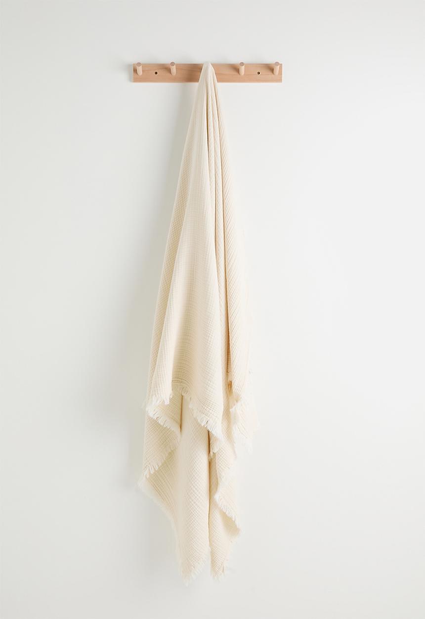 Pop Candy - Muslin throw - magnolia white
