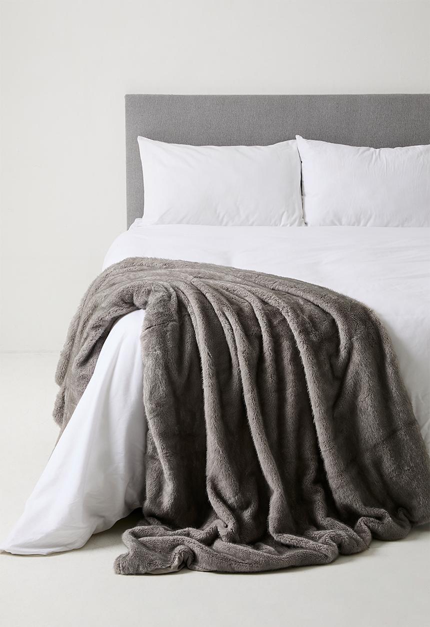 Horrockses - Rabbit Faux Fur Bed Throw - Grey
