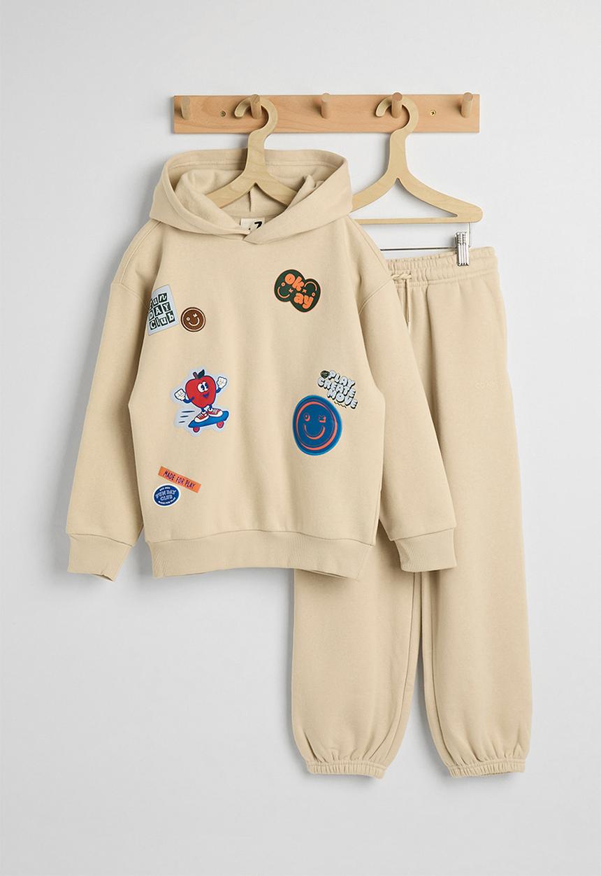Cotton On - Sammy Oversize Hoodie & Sammy Relax Trackpant - Rainy Day/Fun Day Club Stickers