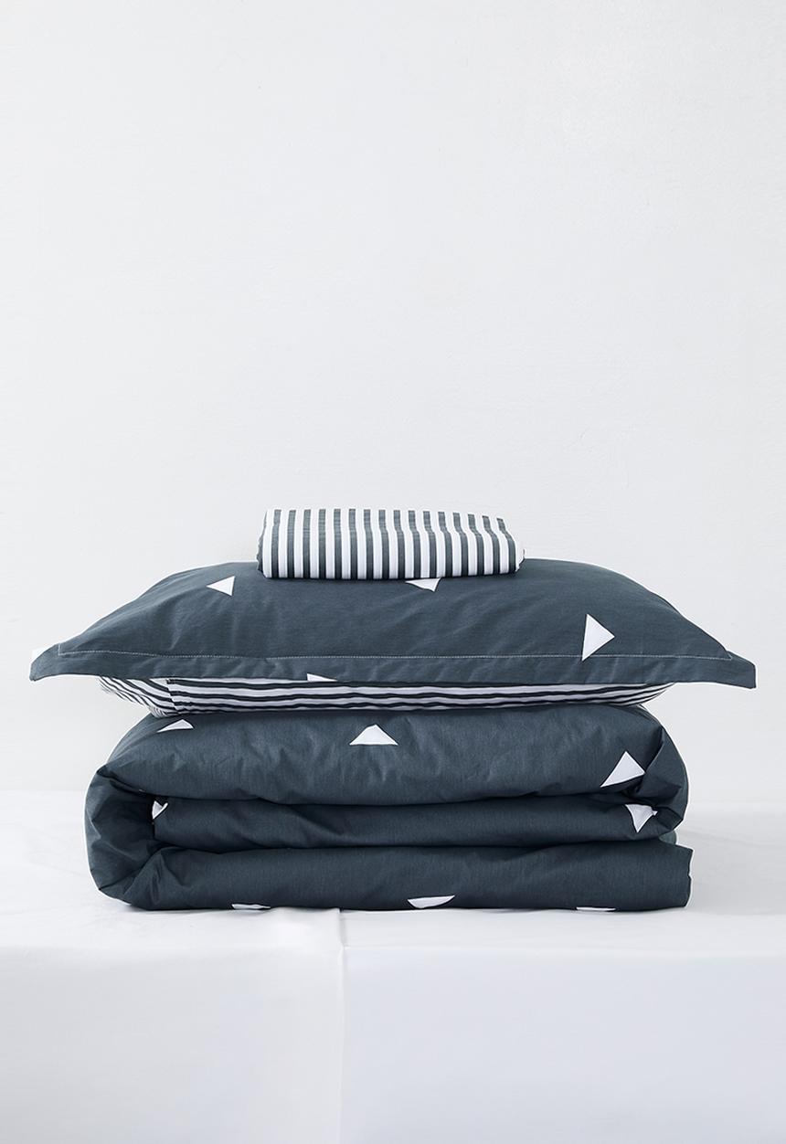 Pop Candy - 200TC reversible duvet cover set - glaucous blue/triangle aop