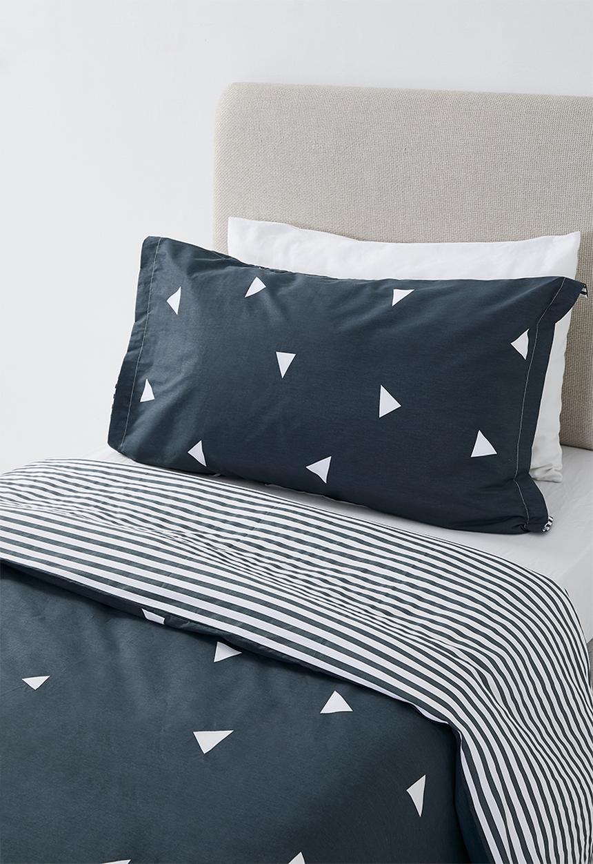 Pop Candy - 200TC reversible duvet cover set - glaucous blue/triangle aop