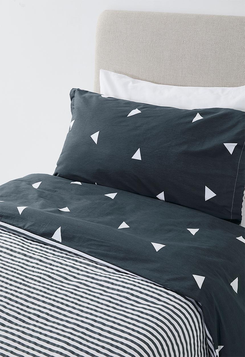 Pop Candy - 200TC reversible duvet cover set - glaucous blue/triangle aop