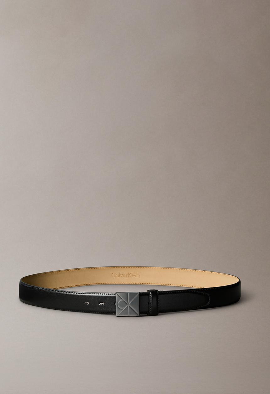 Calvin Klein - Emblem Plaque Smooth 35Mm - Black / Matte Gunmetal