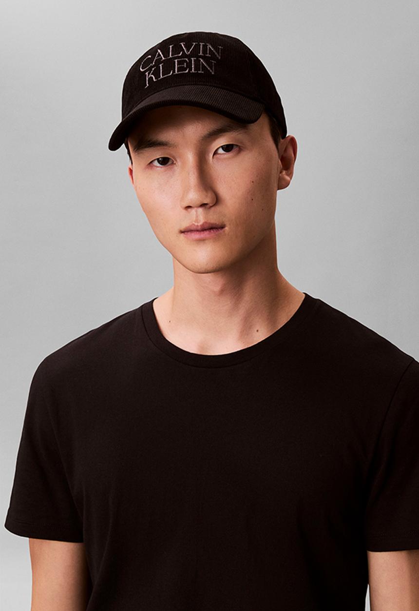 Calvin Klein - Corduroy Graphic 5 Panel Cap - Black