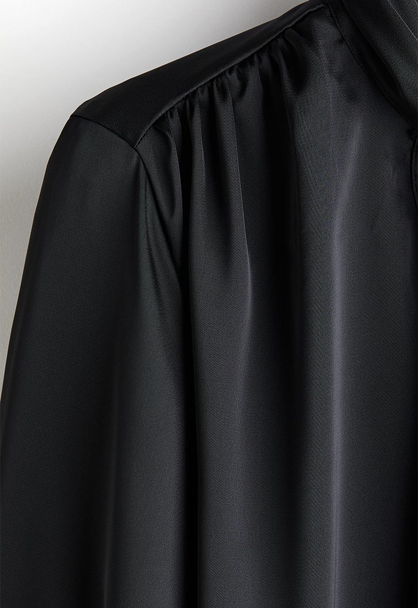 H&M - Tie-neck chiffon blouse - black