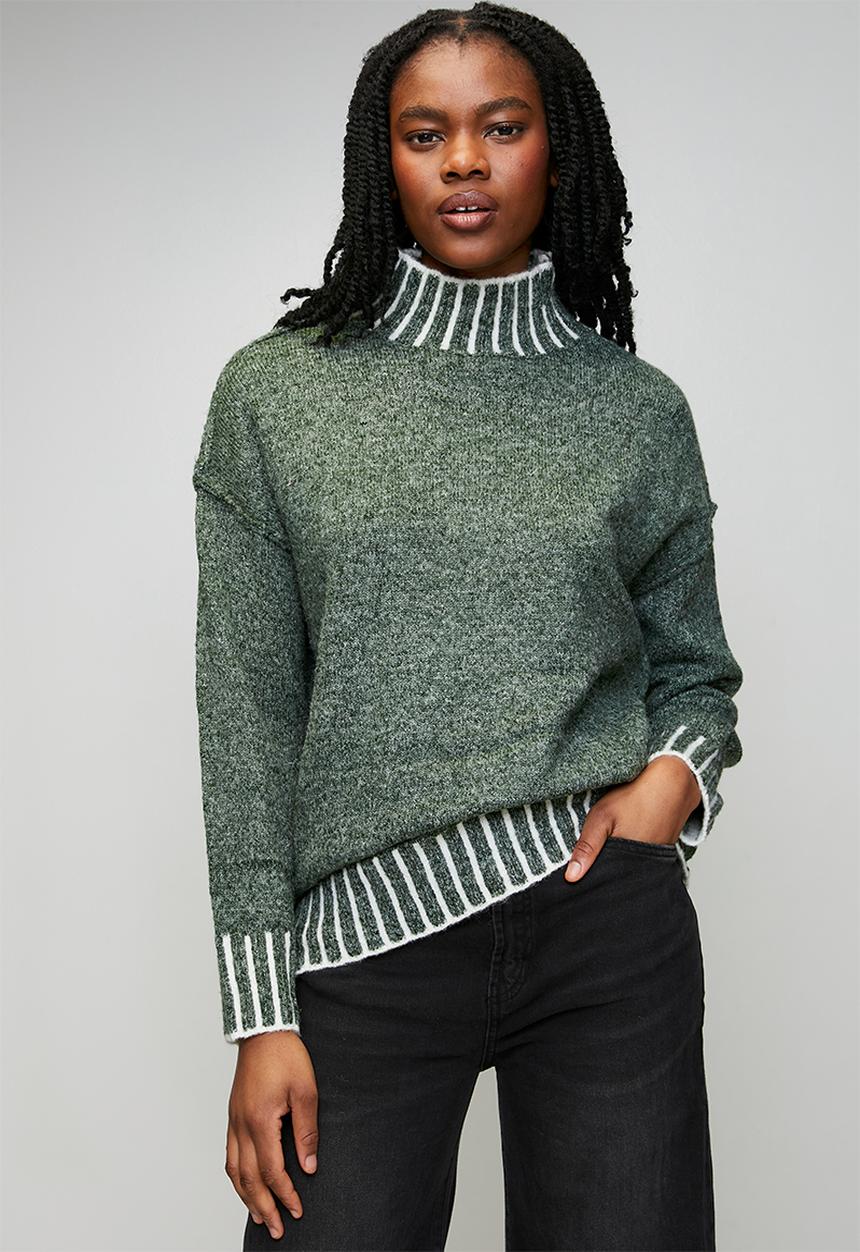 Izabel London - L/S Longer Length High Neck Melange Sweater - Emerald