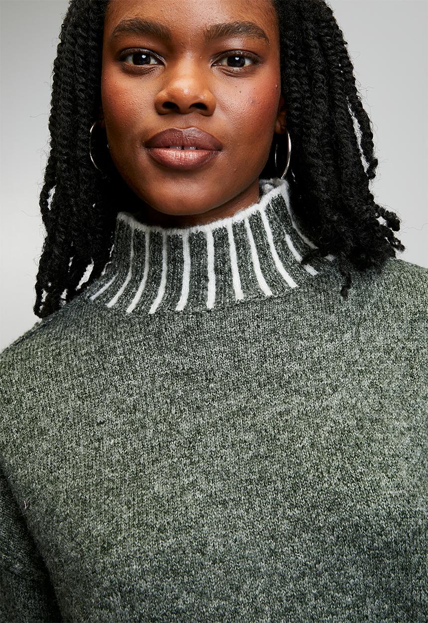 Izabel London - L/S Longer Length High Neck Melange Sweater - Emerald