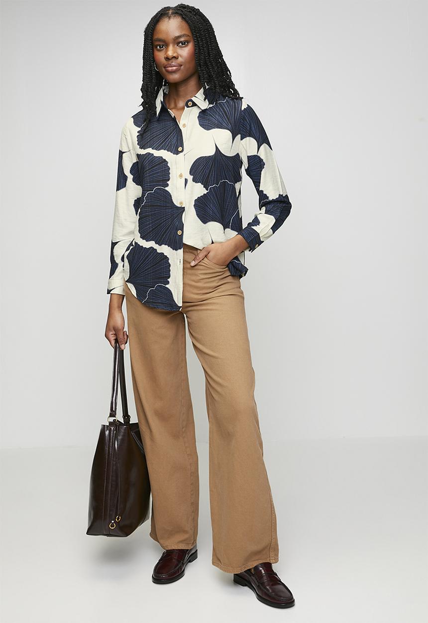 MANDI - L//S Button Through Blouse With Wood Buttons - White