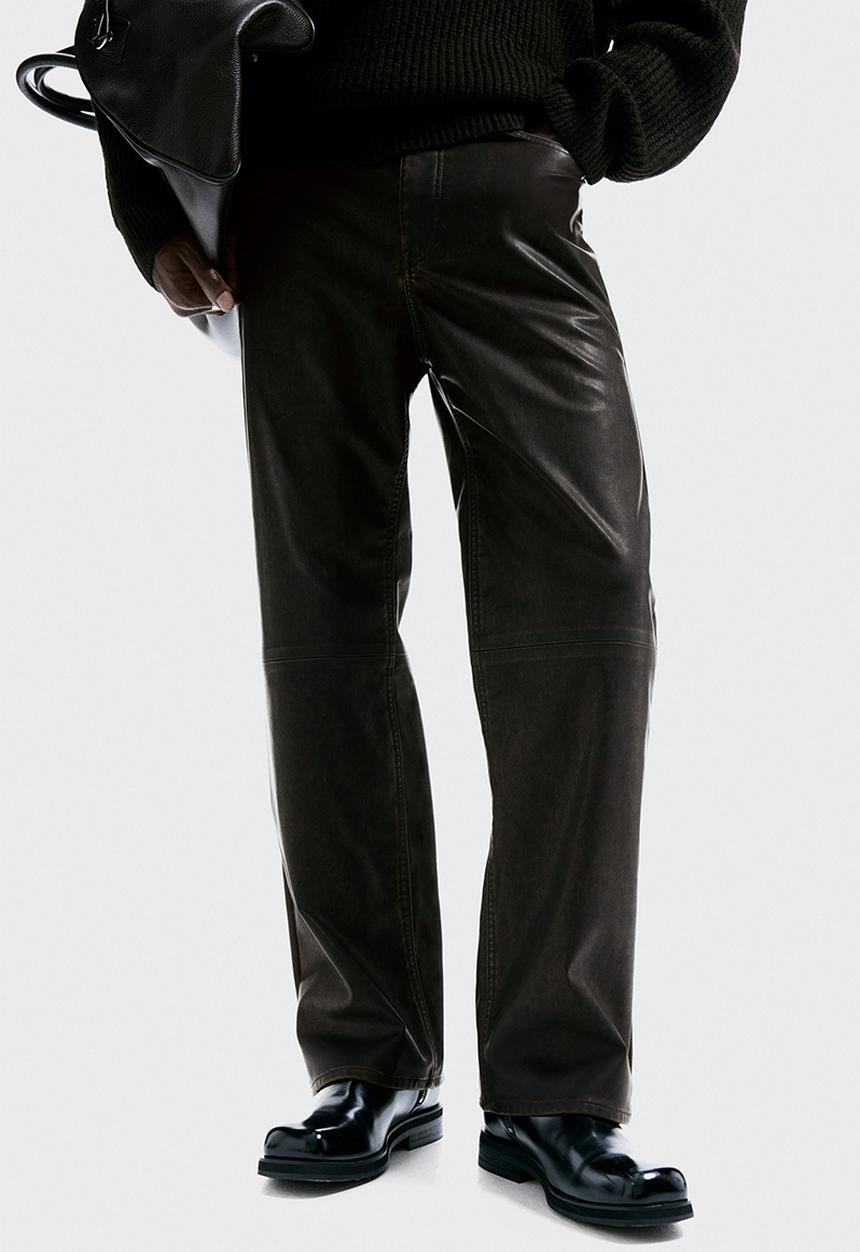 H&M - Relaxed fit coated trousers - brown