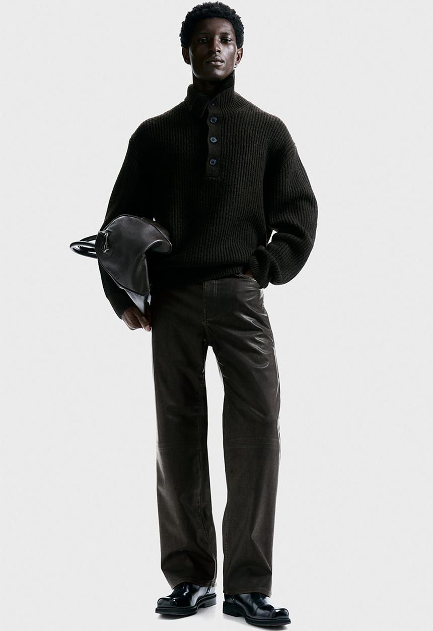 H&M - Relaxed fit coated trousers - brown