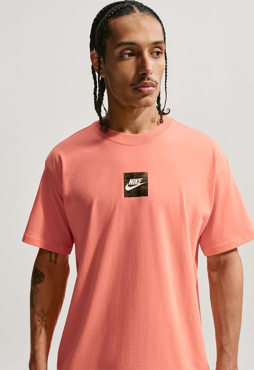 Nike - NSW  Loose Celebrate Future Tee  - ORANGE FROST