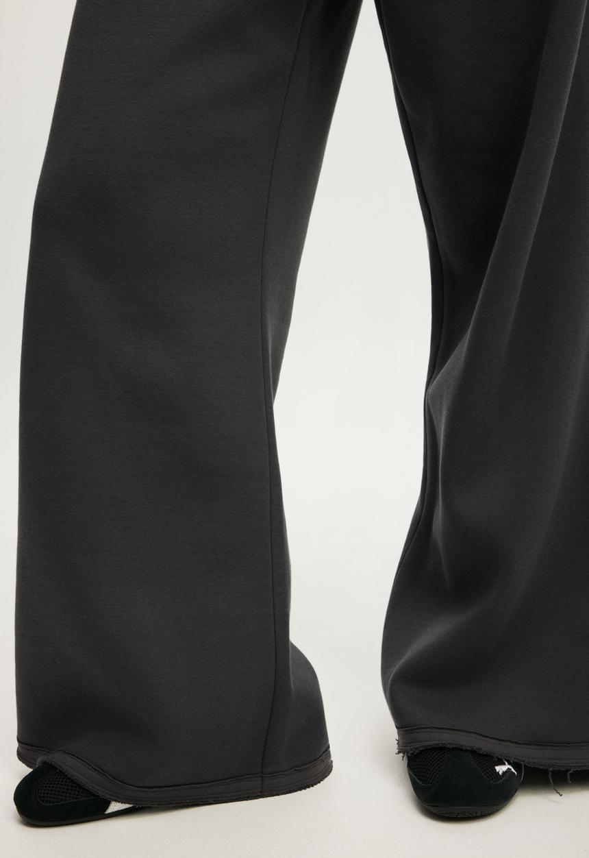 Cotton On - Active Raw Edge Wide Leg Sweatpant - Graphite