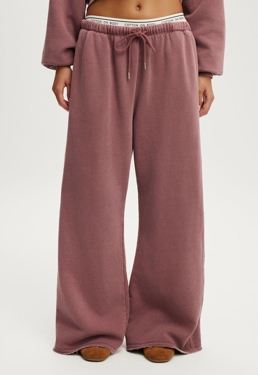 Cotton On - Active Raw Edge Wide Leg Sweatpant - Washed Dusty Rose