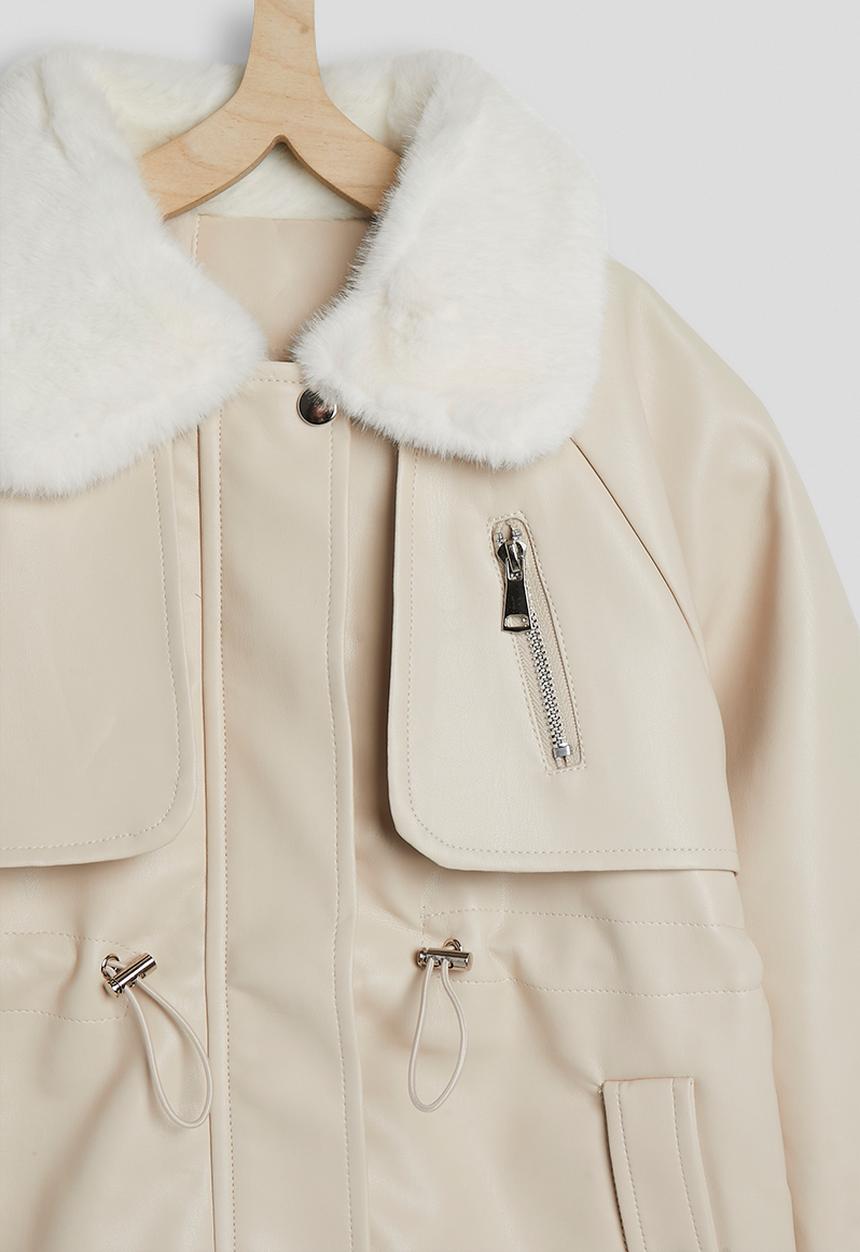 Pop Candy - PU trench coat with faux fur collar - cream