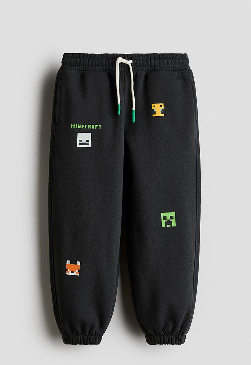 H&M - Printed sweatshirt joggers - black/minecraft